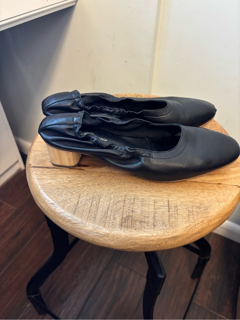 Robert Clergerie designer Black Leather Block Heel Ballet Flats - Picture 6 of 9